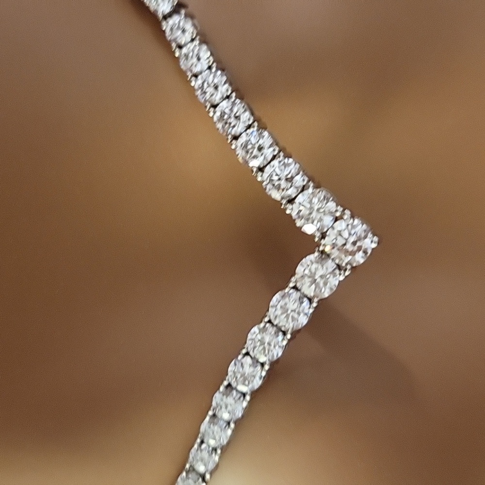 Elegant Silver Necklace - Picture 14 of 14